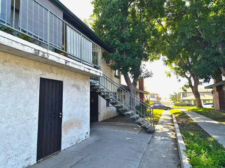 8732 Lomita Dr #C — Photo 3