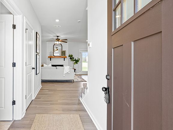 4th image of 440 Pomeroy Dr Lot 204