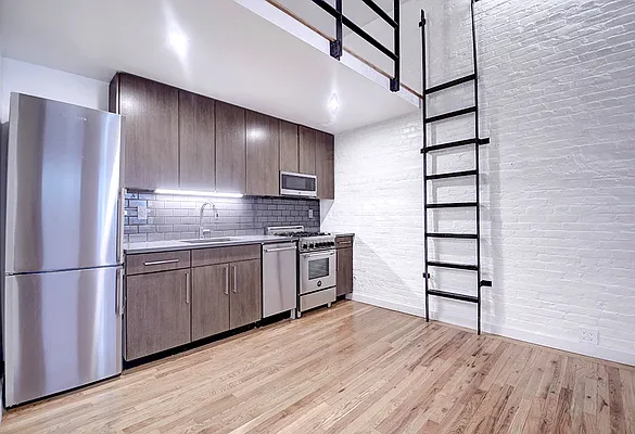 Rented by Urbane Brokerage | media 3