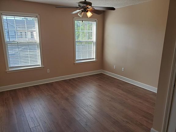 3rd image of 207 Camellia Ct #207