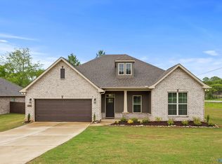 101 Kambry Grove Dr, Huntsville, AL 35811