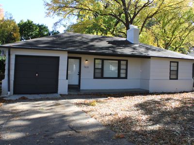 7631 Charlotte St, Kansas City, MO, 64131