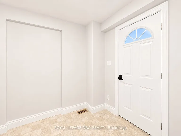 259 Wellington St — Photo 2