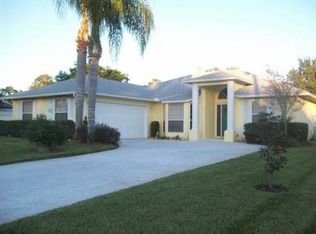 154 Day Dr, Sebastian, FL 32958