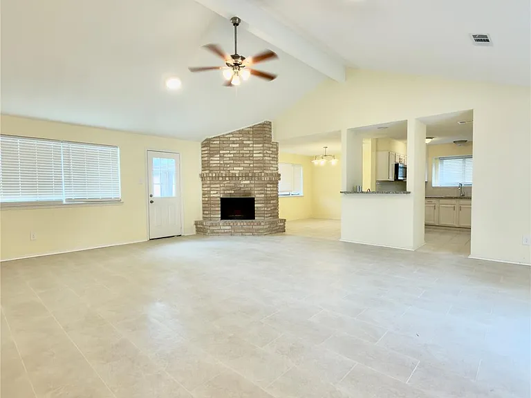 2607 Olympus Dr — Photo 4