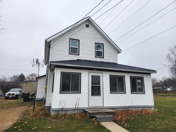 231 & 233 East Washington Street, Poynette, WI 53955