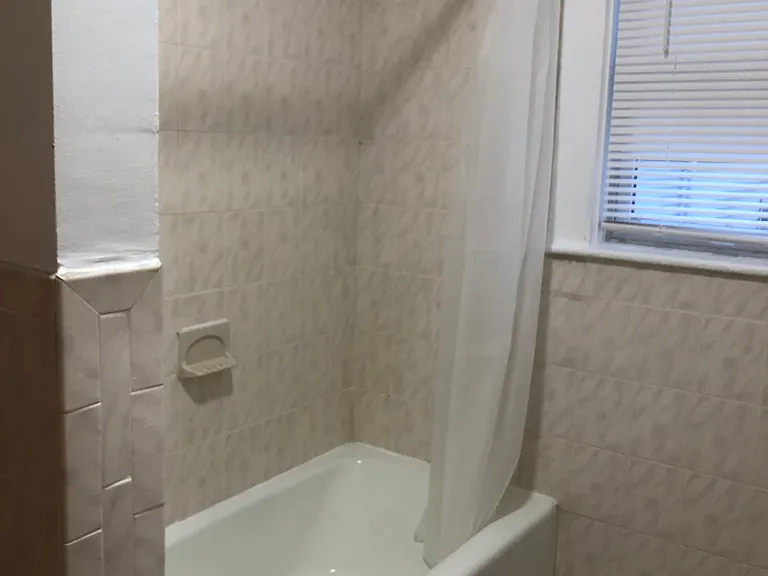 189 Lowell St #1 — Photo 5