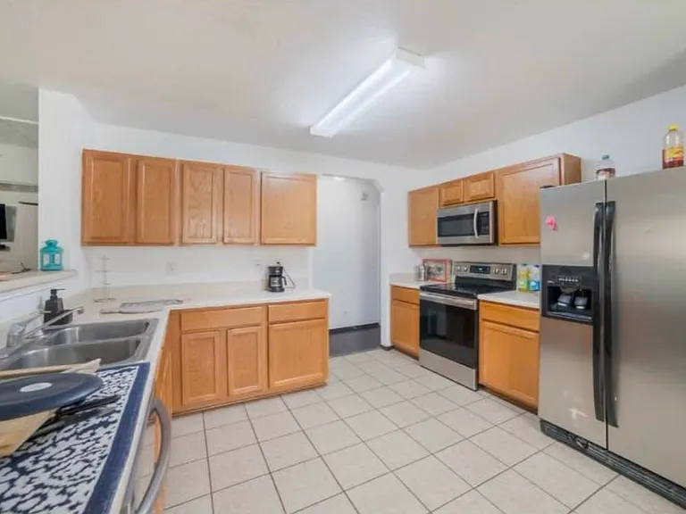 5906 Valparaiso Way — Photo 4