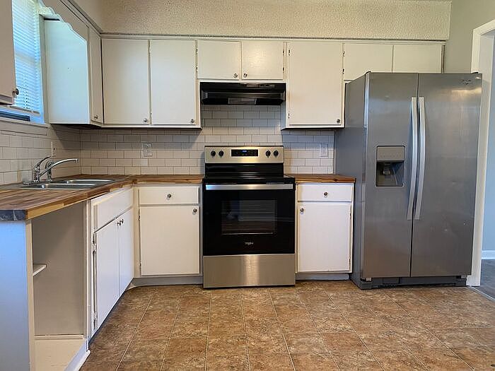 1st image of 3403 Moonlight Dr