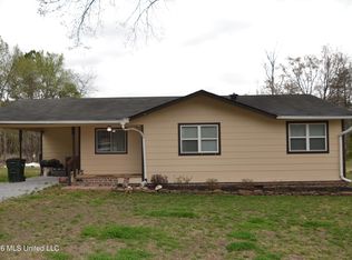 678 Rebecca Dr, Byhalia, MS 38611