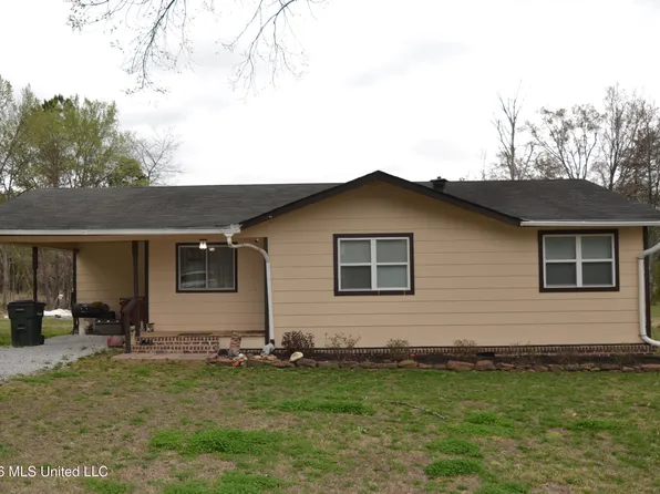 678 Rebecca Dr, Byhalia, MS 38611