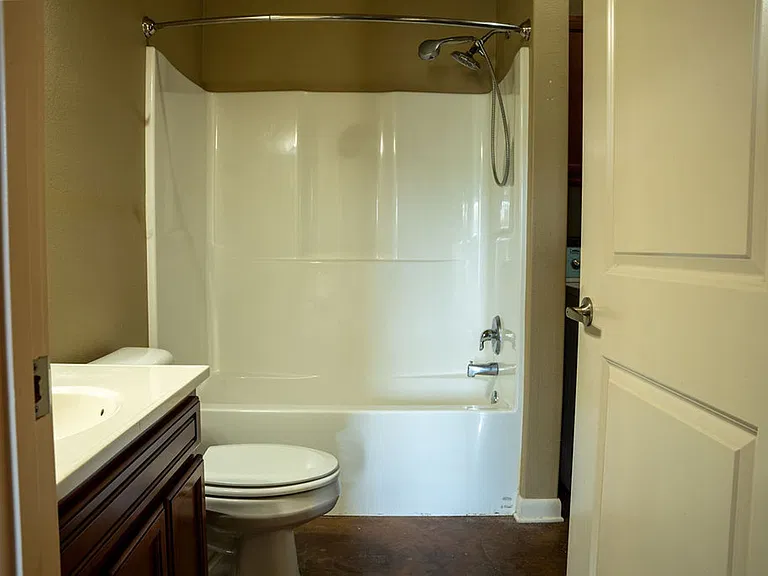 2400 MARKET PLAZA DRIVE — Photo 30