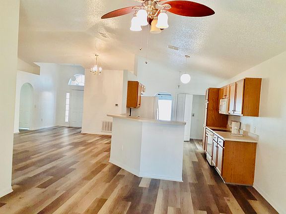 5th image of 1043 Ronlin St