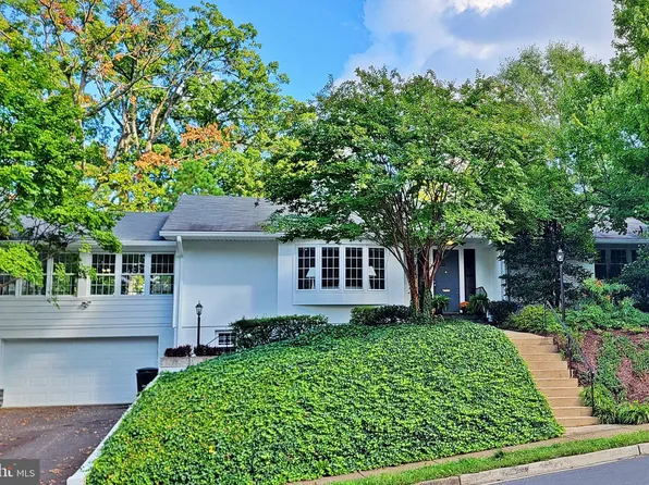 2331 S Pierce St, Arlington, VA 22202
