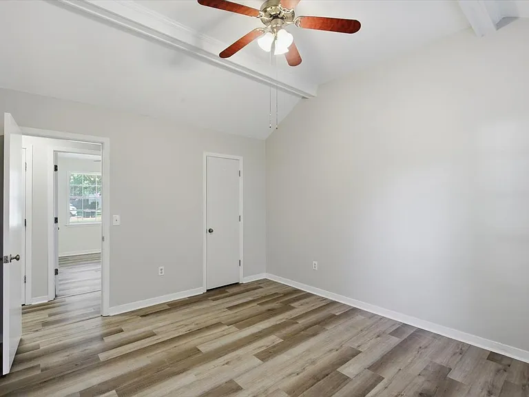 131 Cypress Dr — Photo 21