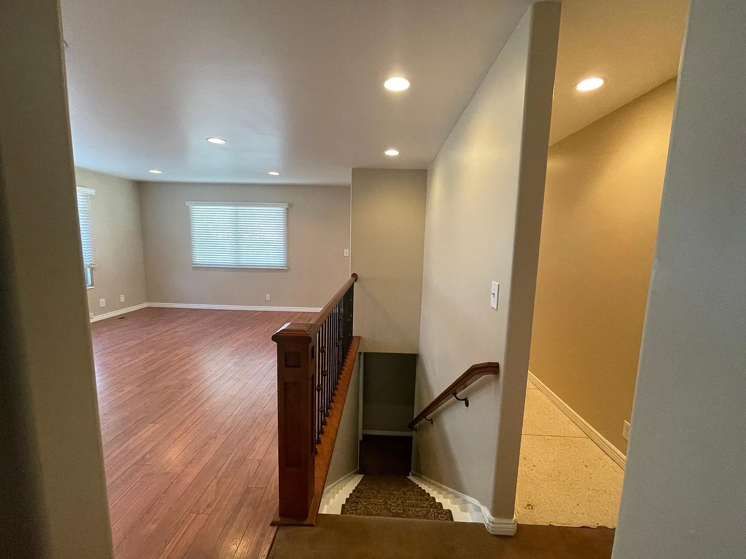 1645 E Parkway Ave — Photo 3