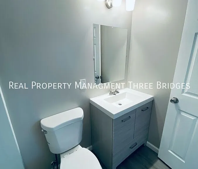 28 Redwood Dr — Photo 12