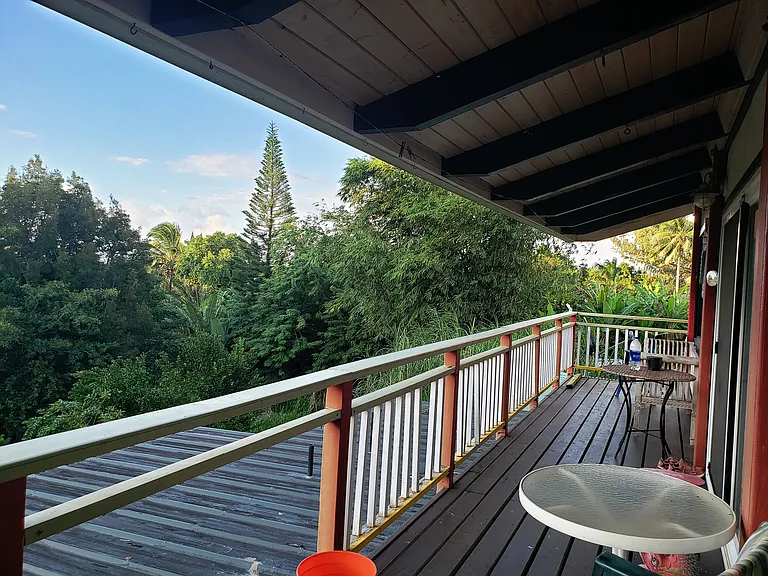 LANAI/VIEW