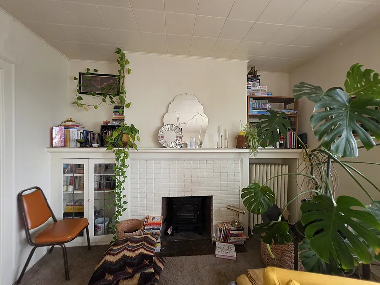 Devonshire Apartments — Photo 16