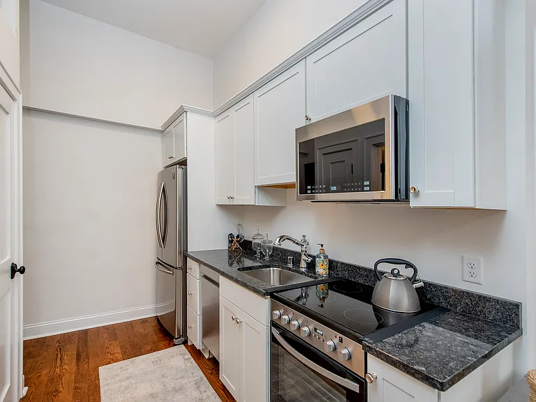 The Fitz Flats — Photo 19
