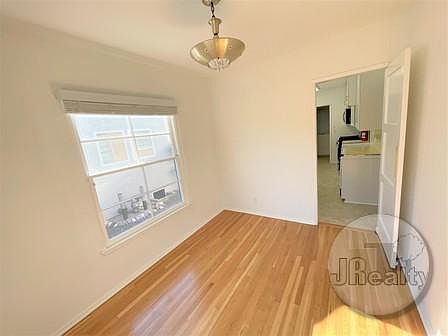 5th image of 11143 Orville St