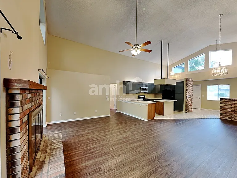 4615 Tiffany Woods Cir — Photo 5