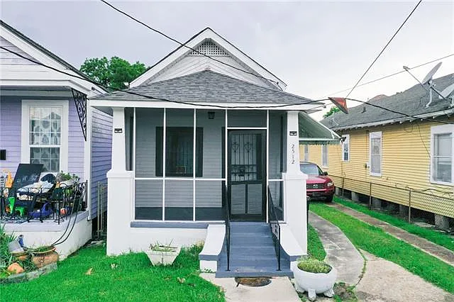 2512 Soniat St — Photo 1
