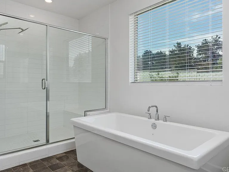 702 Westbrook Loop — Photo 25