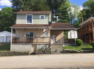 10404 Lilac St, Irwin, PA 15642