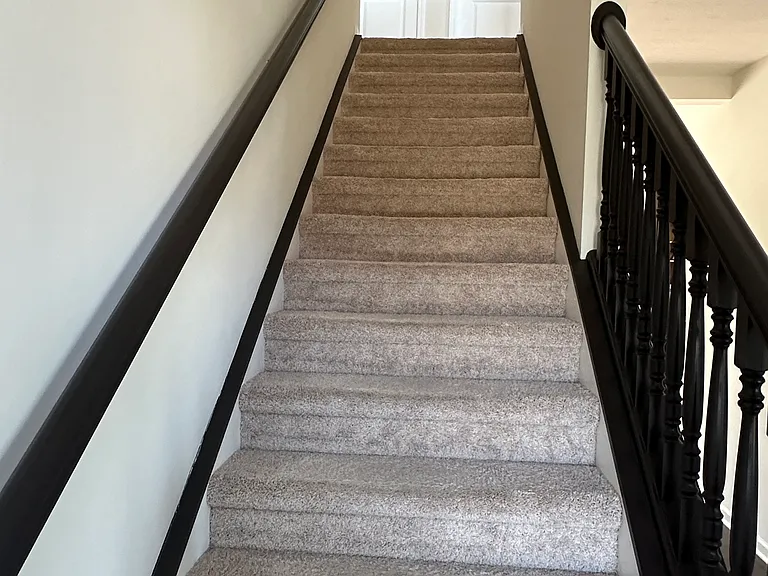 716 Yorkshire Dr — Photo 17
