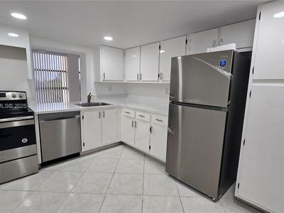 600 Parkview Dr APT 525, Hallandale, FL, 33009