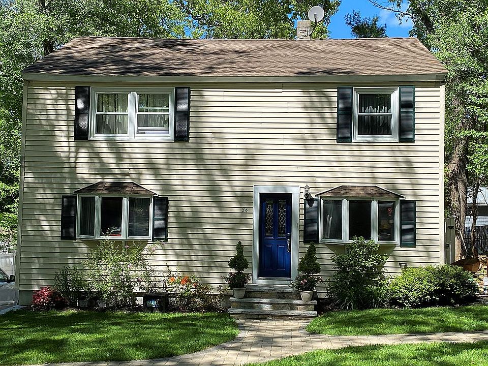 2nd image of 34 Russet Ln