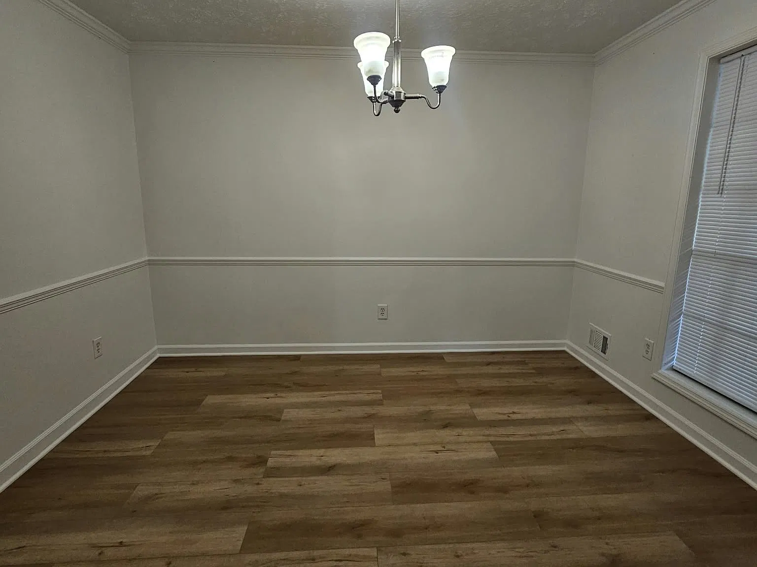 3 bed, 2095 sqft, $1,795 — Photo 3