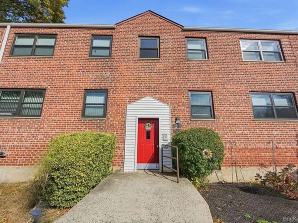 156-41 80th St #4, Howard Beach, NY 11414