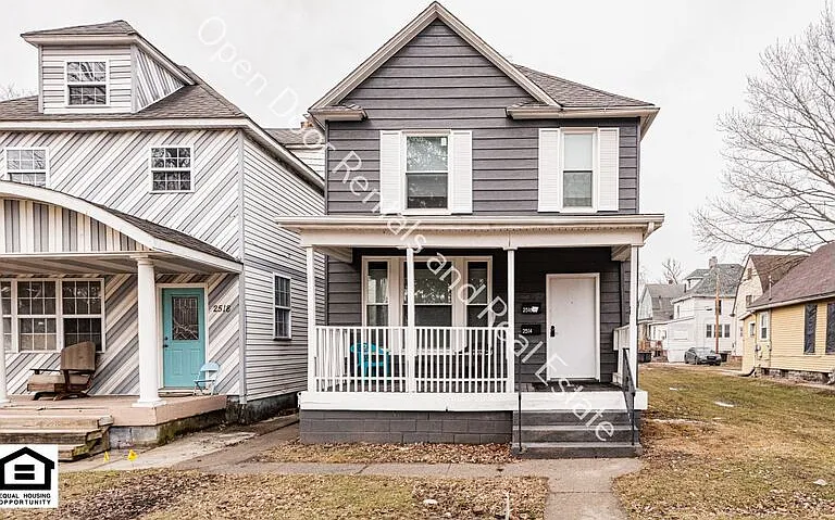 2516 S Lafayette St — Photo 1