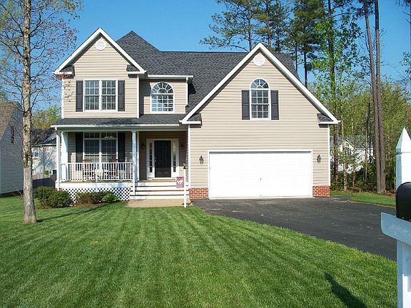 Beautiful 4 Bd/2 1/2 Bath