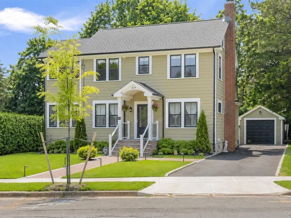 619 Bailey Avenue, Greenport, NY 11944