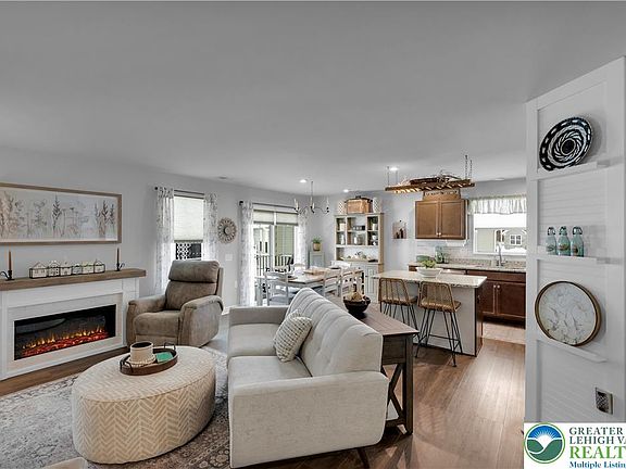 4th image of 4210 Mimosa Ln