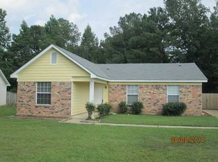 841 Royal Woods Dr E, Mobile, AL 36608