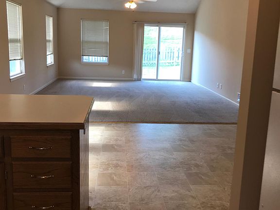 Kitchen/Living Area