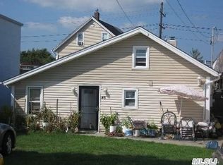 45 Hutcheson Pl, Lynbrook, NY 11563