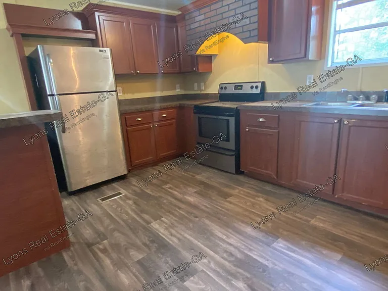 1908 Mell Ave — Photo 10
