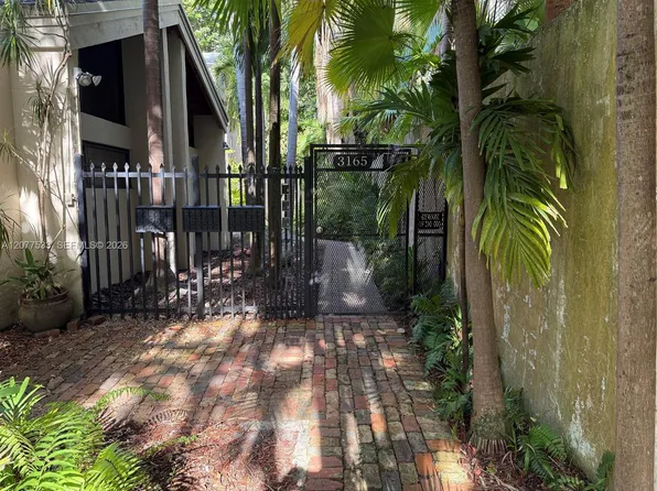 3165 Center St APT 1, Miami, FL 33133