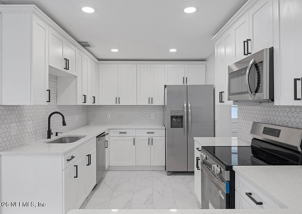 1st image of 6015 ROYAL ESTATES Place