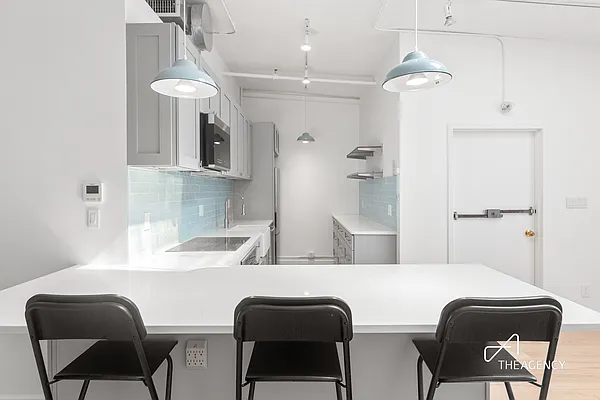 Rented by The Agency | media 19