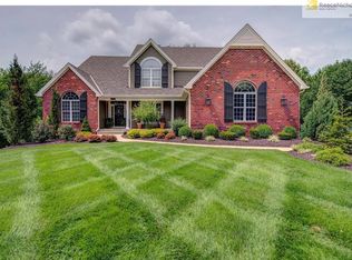 16004 Overbrook Ln, Stilwell, KS 66085