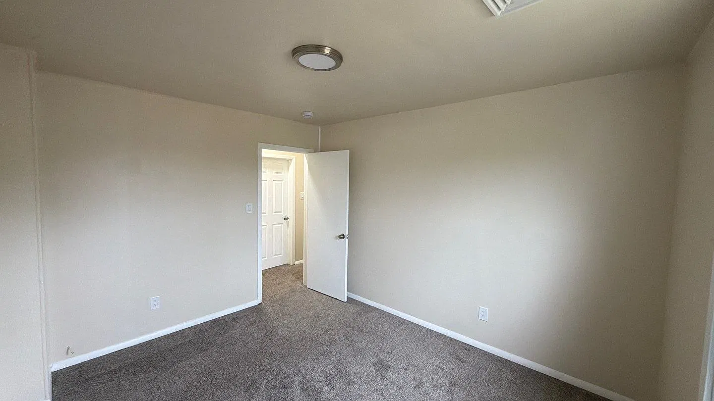202 Cincinnati Ave — Photo 2