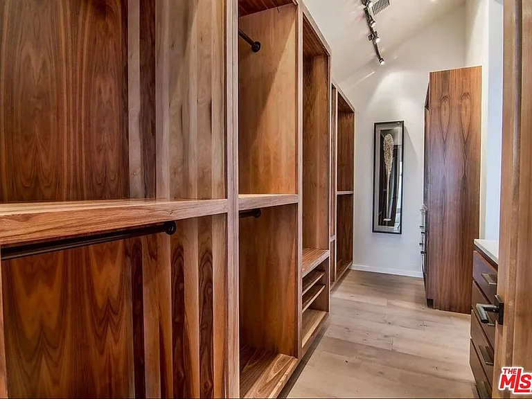 1506 Walnut Ave — Photo 17