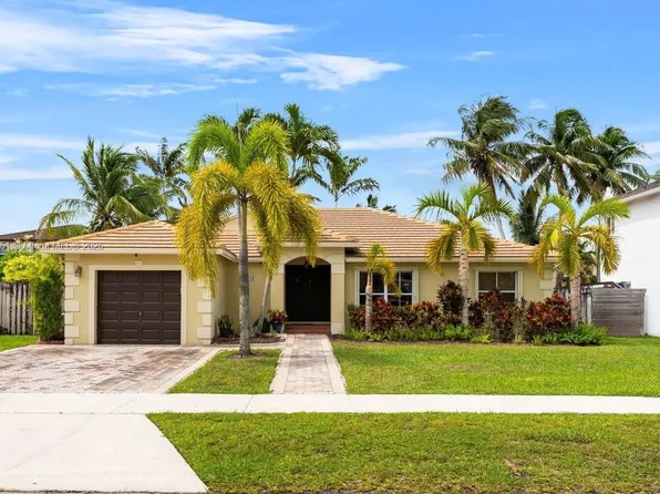 15218 SW 181st Ter, Miami, FL 33187