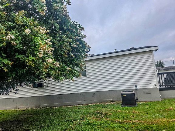 3rd image of 7151 Woodlake Pkwy Lot 28
